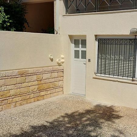 Honeybee 1 - Sunny Studio In The Center Of Rafina Bagian luar foto